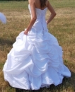 suknia ślubna dla filigranowej